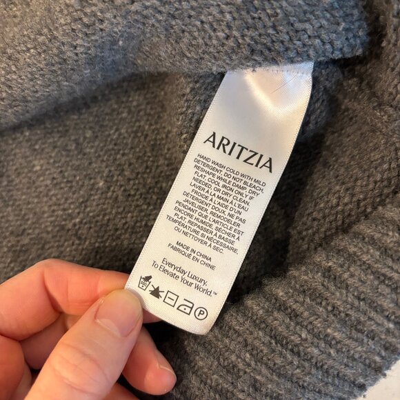 Aritzia TNA Finney Merino Wool Crewneck Sweater - Picture 4 of 9